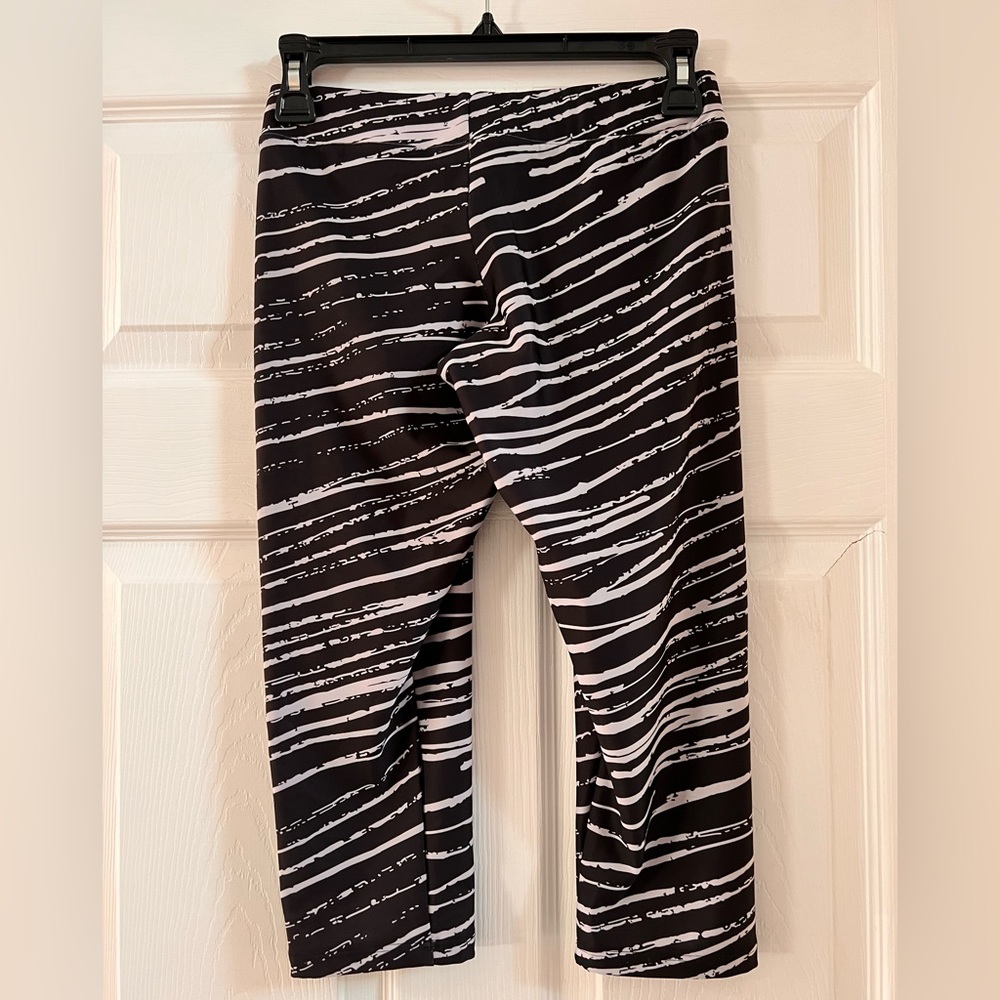 Under Armor capri length leggings Medium